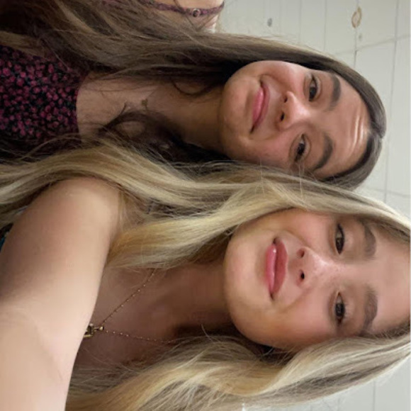 Meet your Posher, Alexandra - Picture 1 of 1